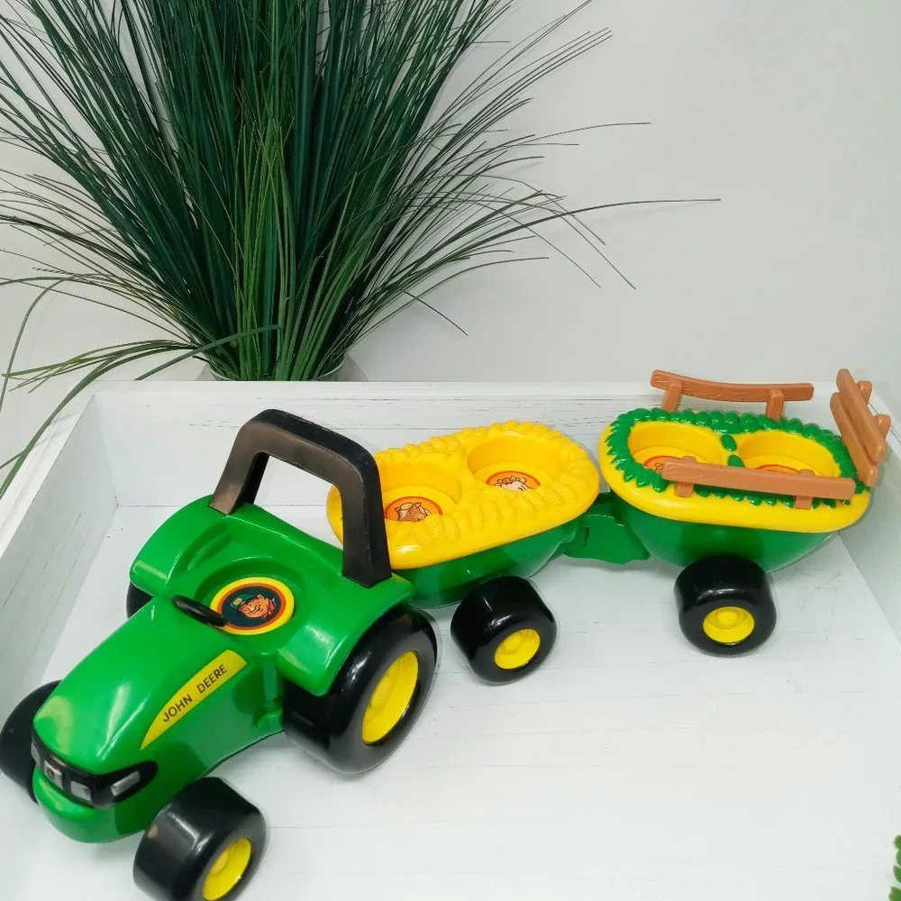 John Deere Toy Tractor & Trailer